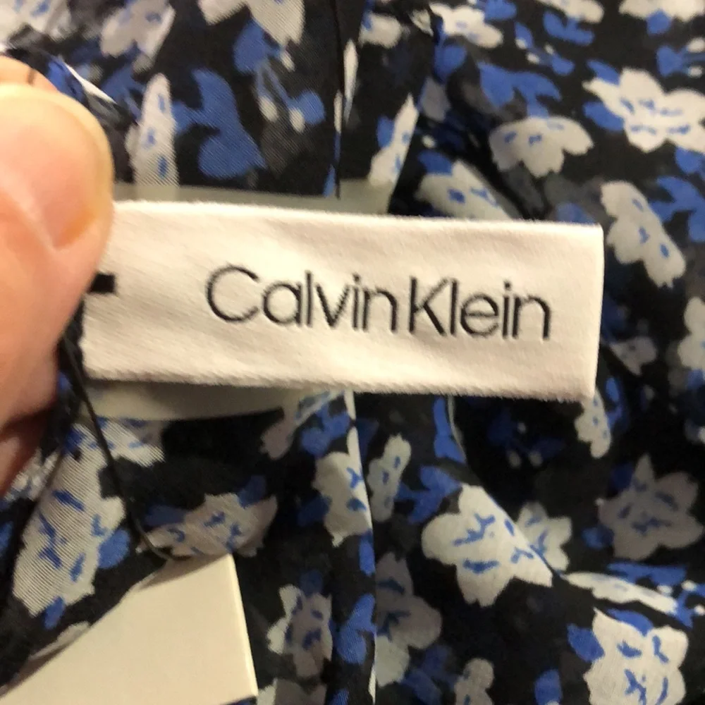 NEW Calvin Klein Silky Chiffon Floral Stripe Scarf, Black Blue